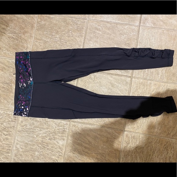 Black Lululemon Leggings - Picture 3 of 5